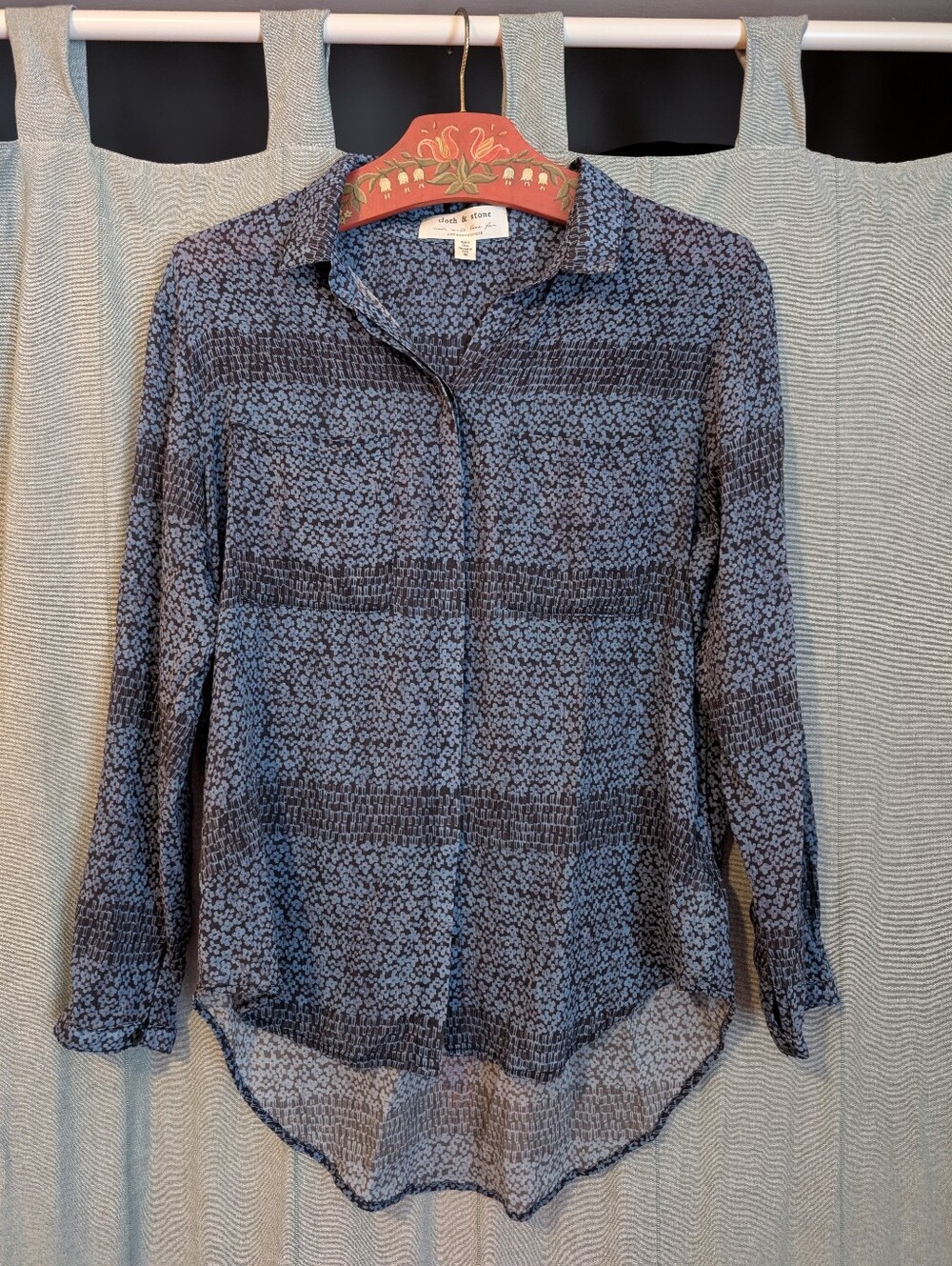 Cloth & Stone Blue and Navy Printed Button-Front Blouse